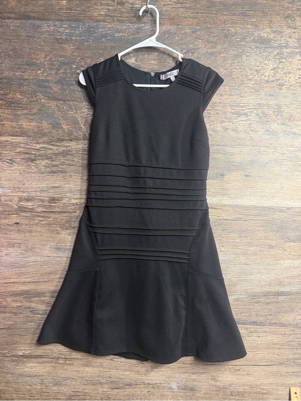 Jennifer Lopez Black Pintuck Cap-Sleeve Mini Dress